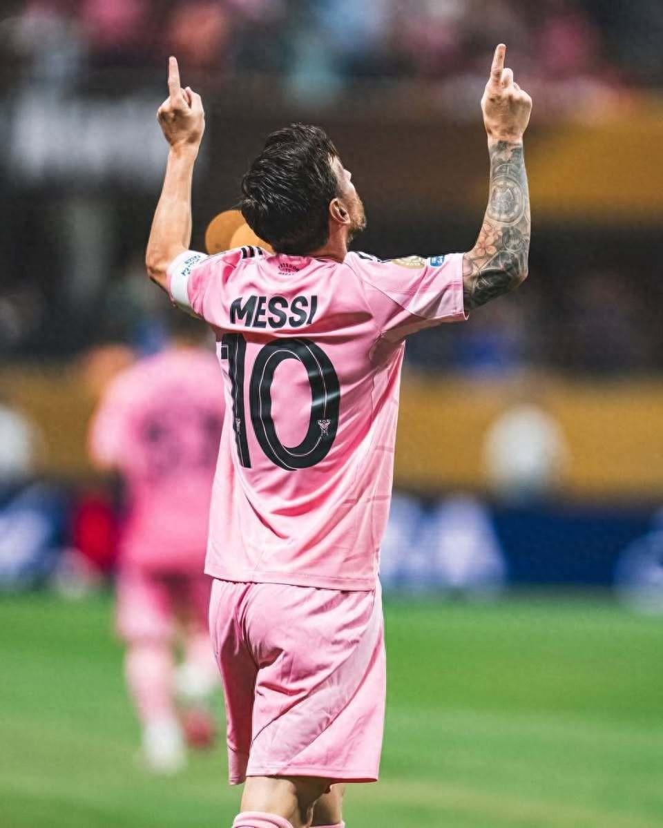  梅西手感滚烫，带领曼联绝杀波尔图，赛后一句话霸气侧漏